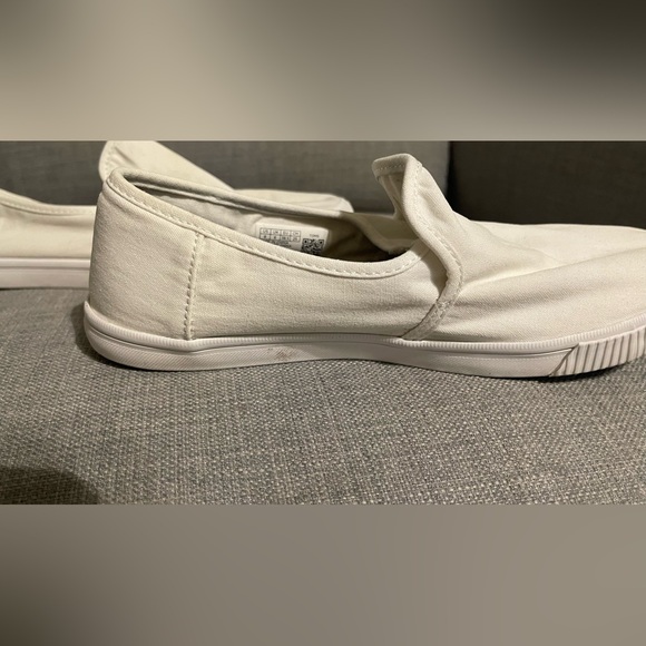 White Tom’s size 8 women’s - Picture 5 of 10